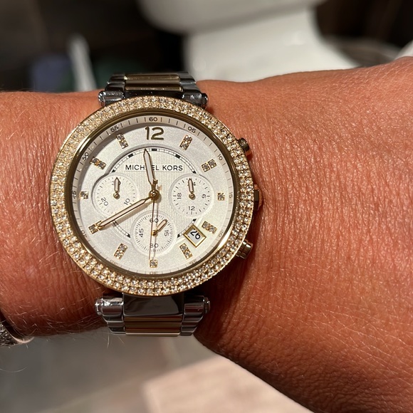 MICHAEL KORS
Parker Quartz White Dial Two Tone Bracelet Ladies Watch - Picture 11 of 11